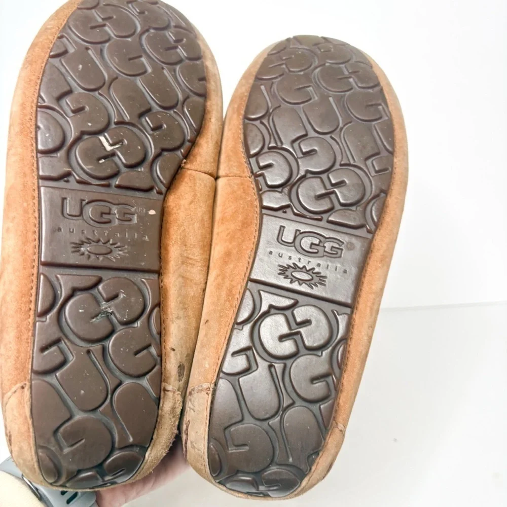 UGG Tan Suede Slippers Moccasins Loafers Men’s Size 9